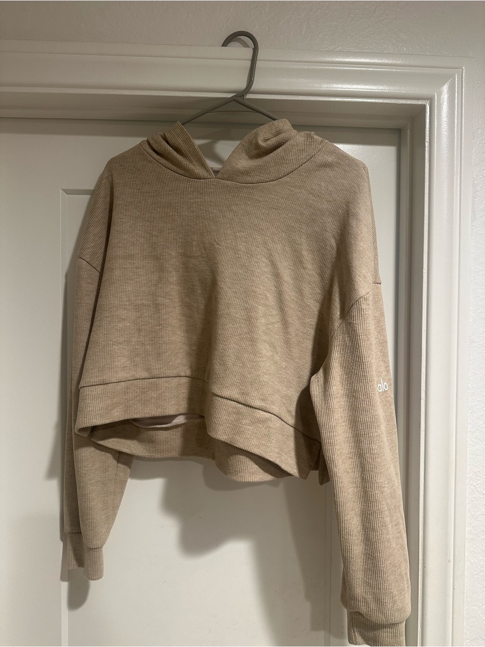 ALO Yoga Beige Cropped Ribbed Hoodie